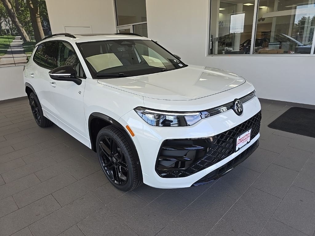 New 2026 Volkswagen Tiguan 2.0T SE R-Line Black SUV