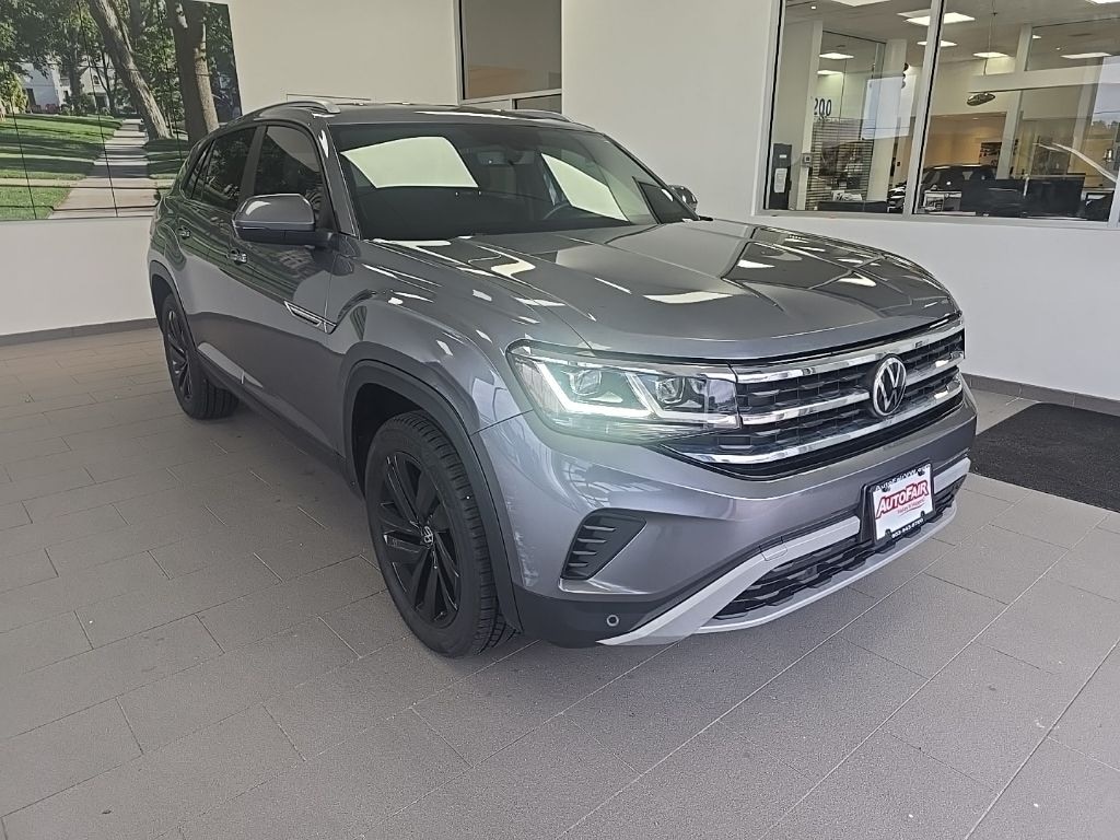 Used 2022 Volkswagen Atlas Cross Sport 2.0T SE w/Technology SUV