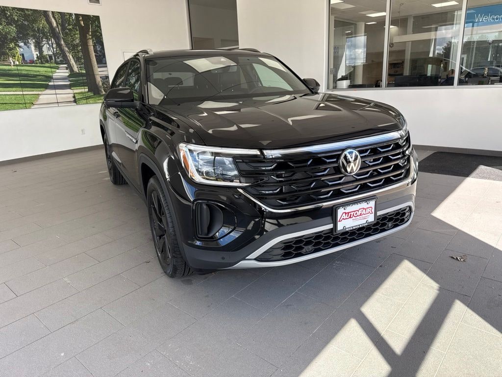 New 2026 Volkswagen Atlas Cross Sport 2.0T SE w/Technology SUV