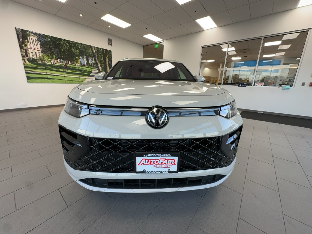 New 2026 Volkswagen Tiguan SEL R-Line Turbo SUV