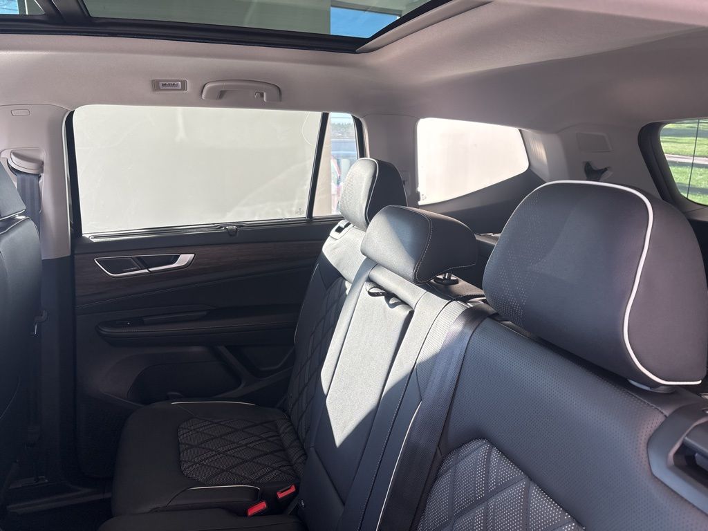 2026 Volkswagen Atlas SEL Premium R-Line - Photo 9