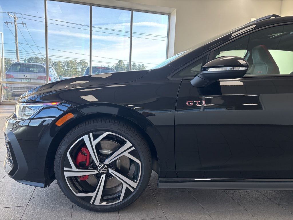2026 Volkswagen Golf GTI SE - Photo 10