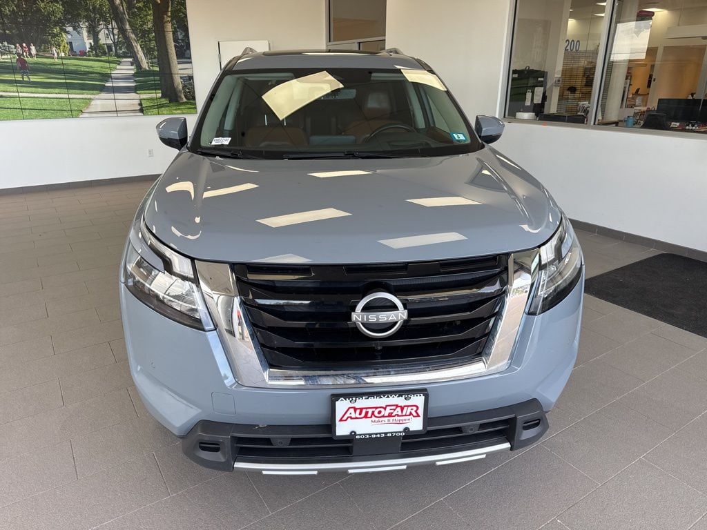 Used 2023 Nissan Pathfinder Platinum SUV