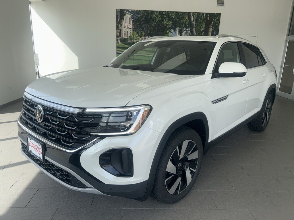 2026 Volkswagen Atlas Cross Sport SEL photo 3