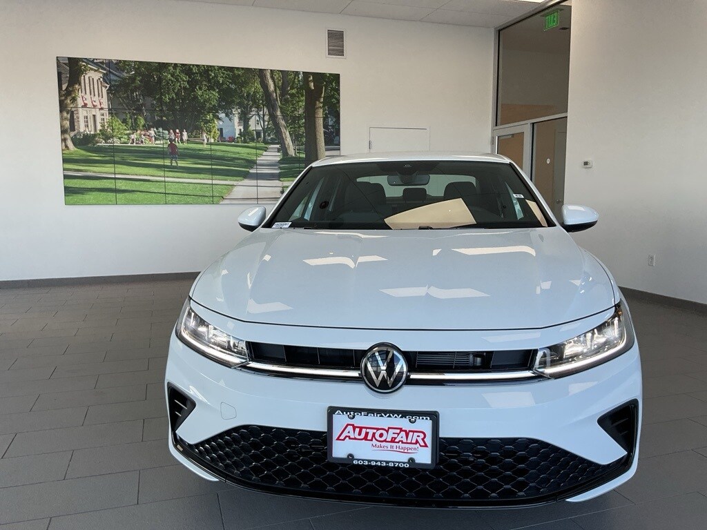 2026 Volkswagen Jetta 1.5T Sport photo 2