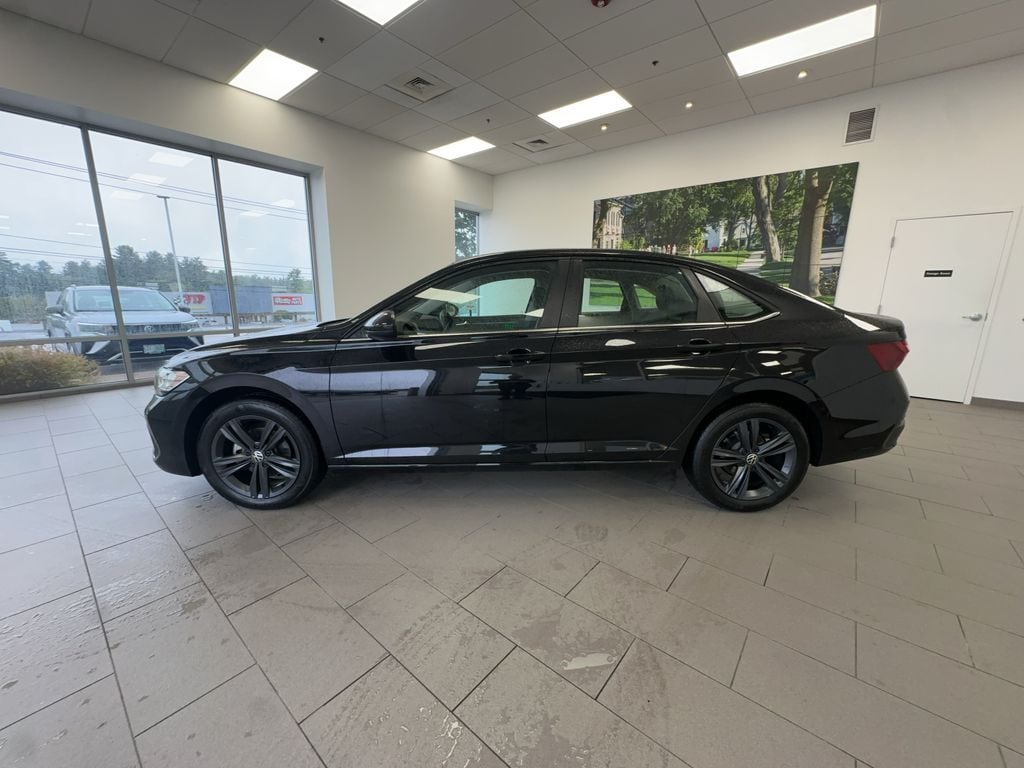 Certified 2024 Volkswagen Jetta 1.5T SE Sedan