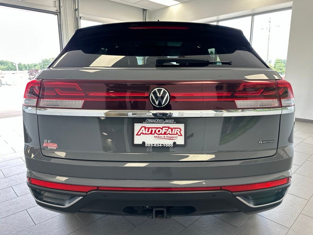 Used 2024 Volkswagen Atlas Cross Sport 2.0T SE w/Technology SUV