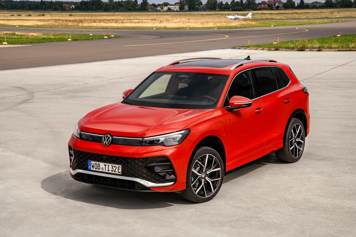 Volkswagen Tiguan, AutoFair Volkswagen of Nashua, Third Generation Tiguan, New SUV Technology, SUV Innovation 2024, Hybrid Driving Experience, Futuristic Design, AutoFair Dealership