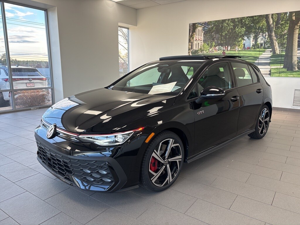 2026 Volkswagen Golf GTI SE photo 2