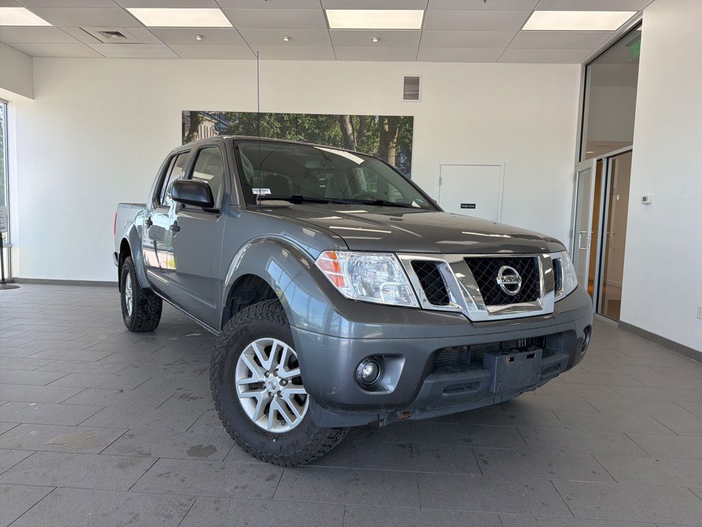 2017 Nissan Frontier 4.0 SV Crew Cab 4X4 MT SWB's photo