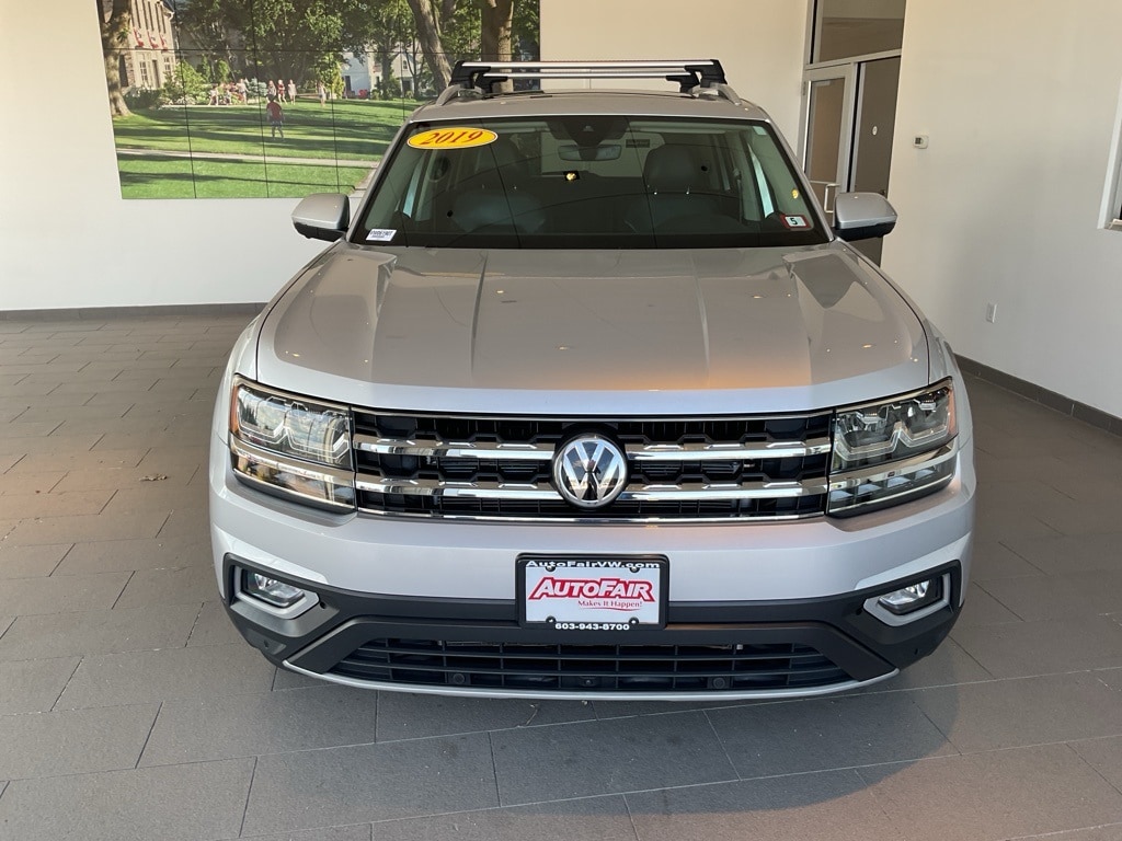 Used 2019 Volkswagen Atlas SEL Premium with VIN 1V2NR2CA2KC530269 for sale in Merrimack, NH