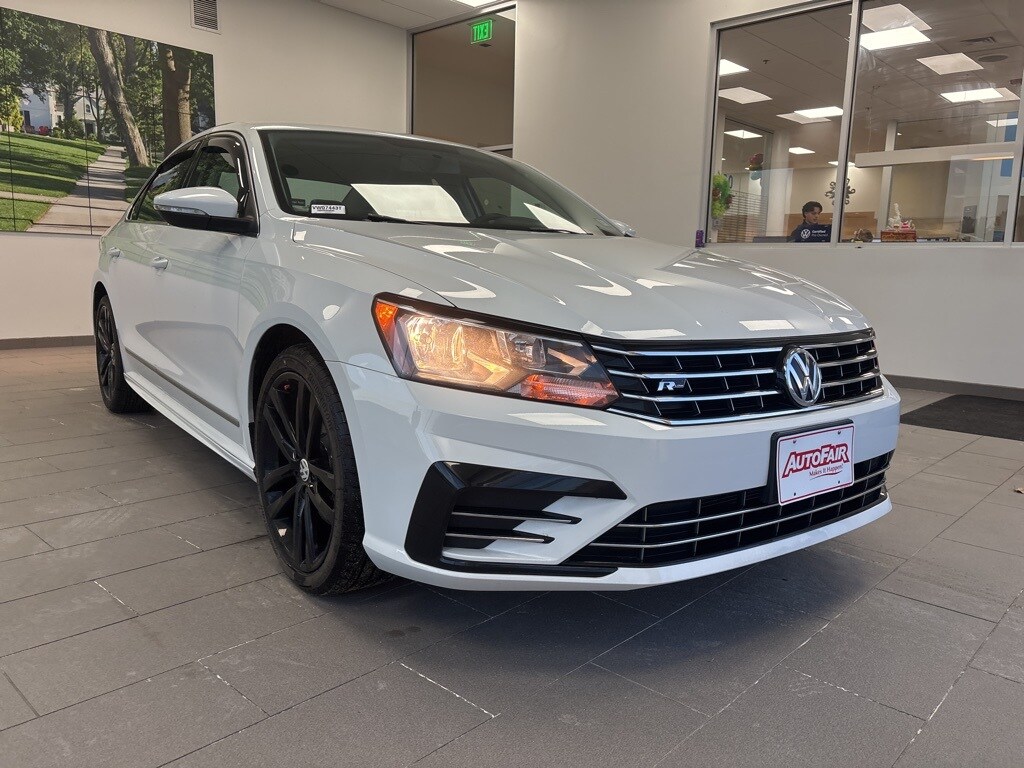 Used 2016 Volkswagen Passat 1.8T R-Line Sedan