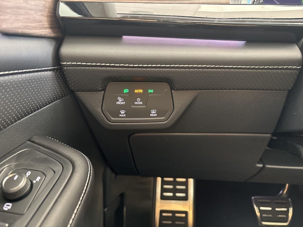 2026 Volkswagen Atlas SEL Premium R-Line - Photo 17