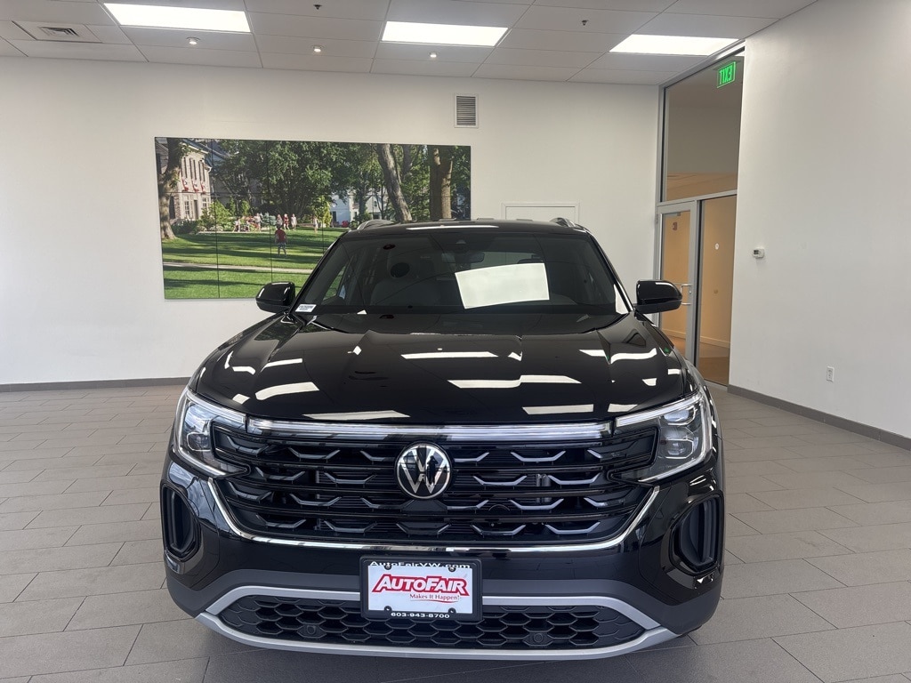 2026 Volkswagen Atlas Cross Sport SE's photo