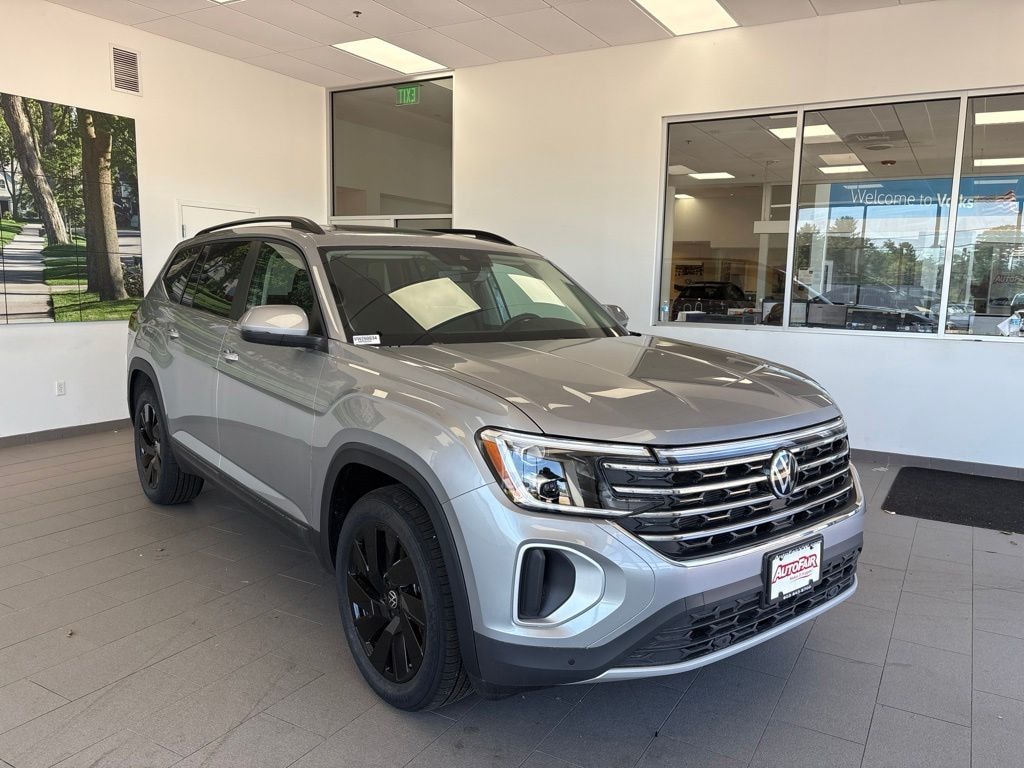 New 2026 Volkswagen Atlas 2.0T SE w/Technology SUV