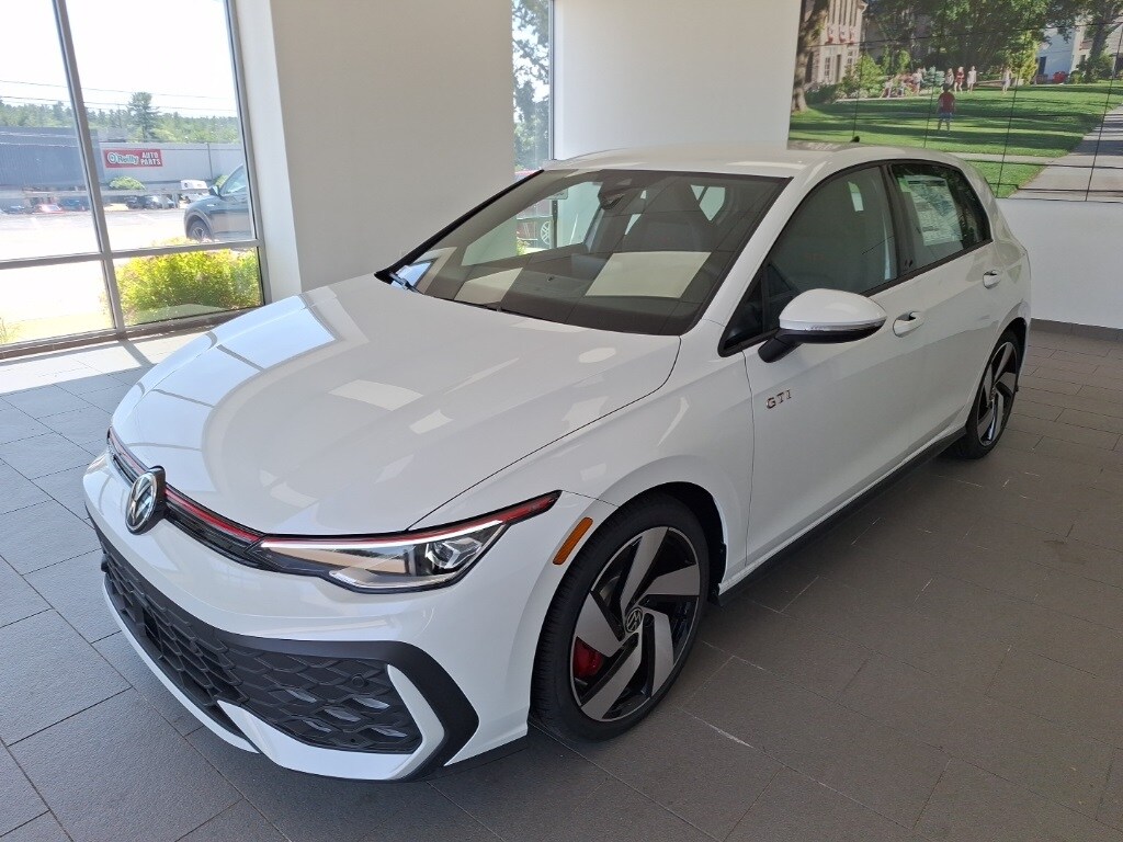 2025 Volkswagen Golf GTI S photo 3
