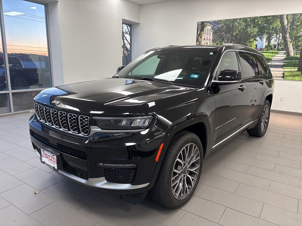 2021 Jeep Grand Cherokee L Summit photo 2