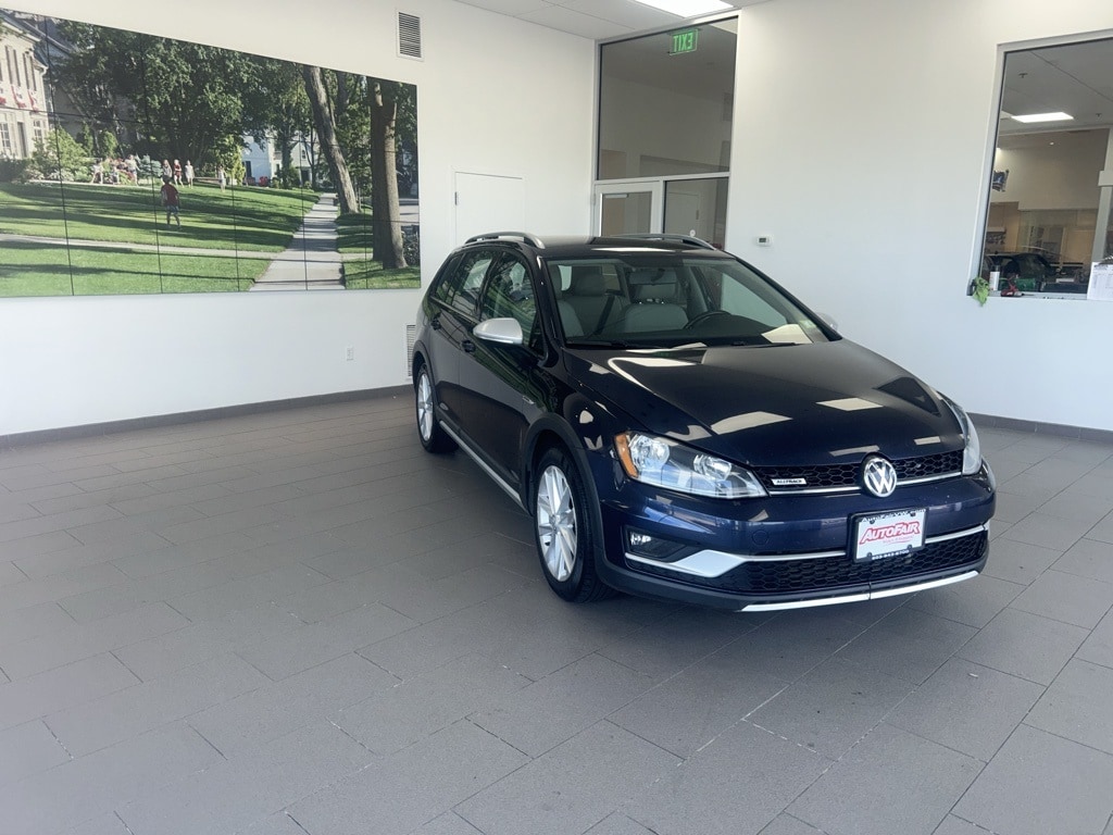 Used 2017 Volkswagen Golf Alltrack Alltrack SE with VIN 3VWH17AU3HM515543 for sale in Merrimack, NH