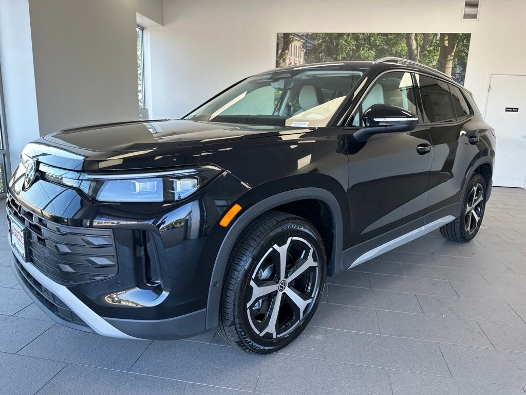 New 2026 Volkswagen Tiguan 2.0T SE SUV