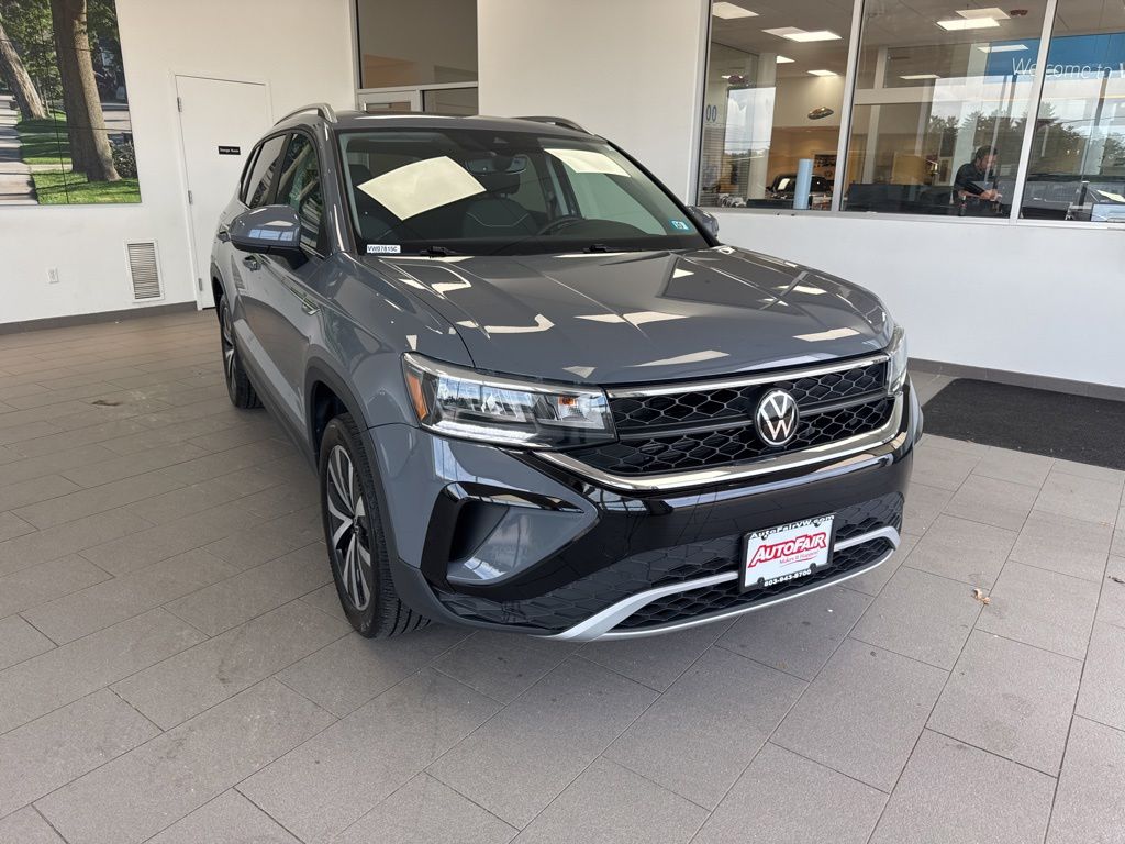 2023 Volkswagen Taos 1.5T SE 4Motion's photo