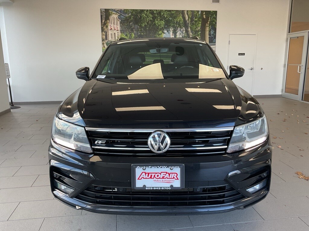 2020 Volkswagen Tiguan SE R-Line Black photo 2