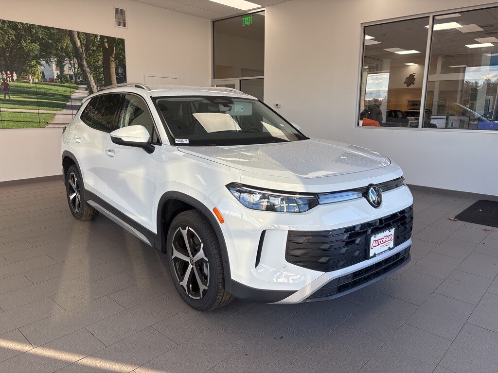 2026 Volkswagen Tiguan SE photo 2