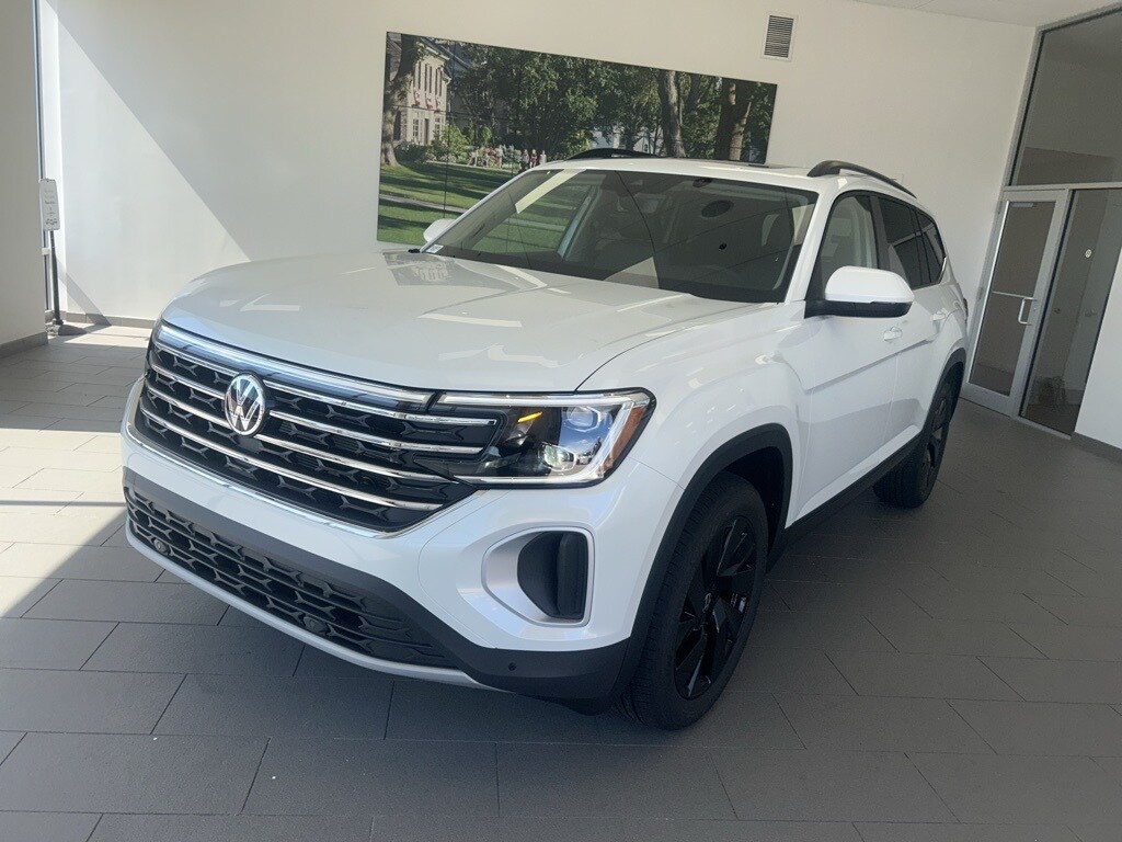 2026 Volkswagen Atlas SE Technology photo 3