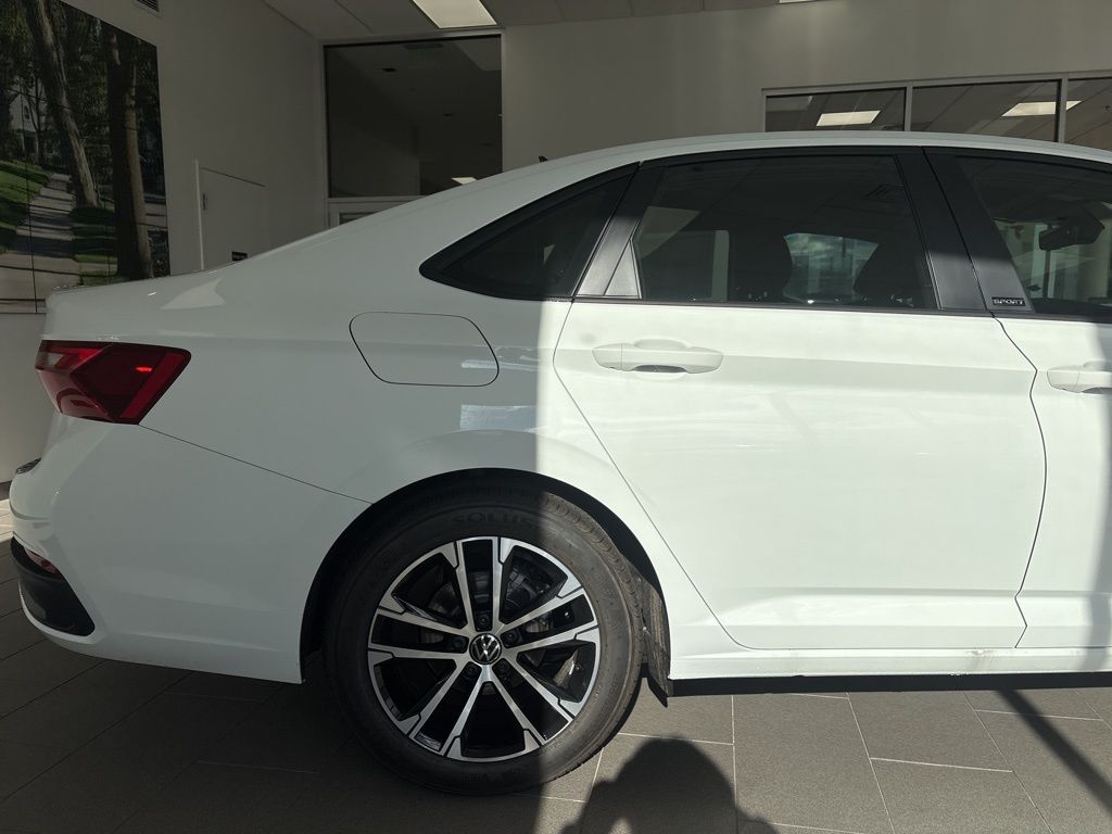 2026 Volkswagen Jetta Sport - Photo 13