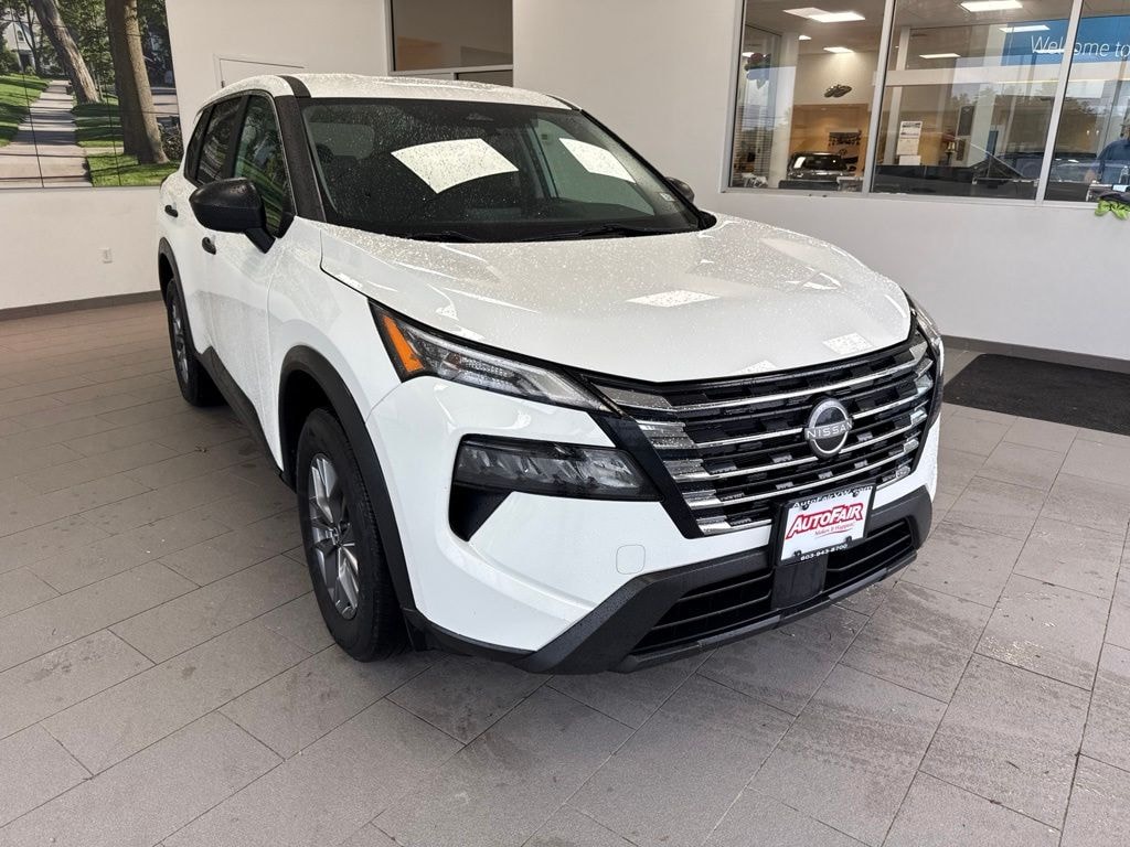 Used 2024 Nissan Rogue S SUV