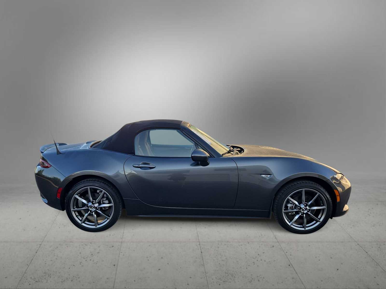 Thumbnail: 2023 Mazda MX-5 Miata - 9