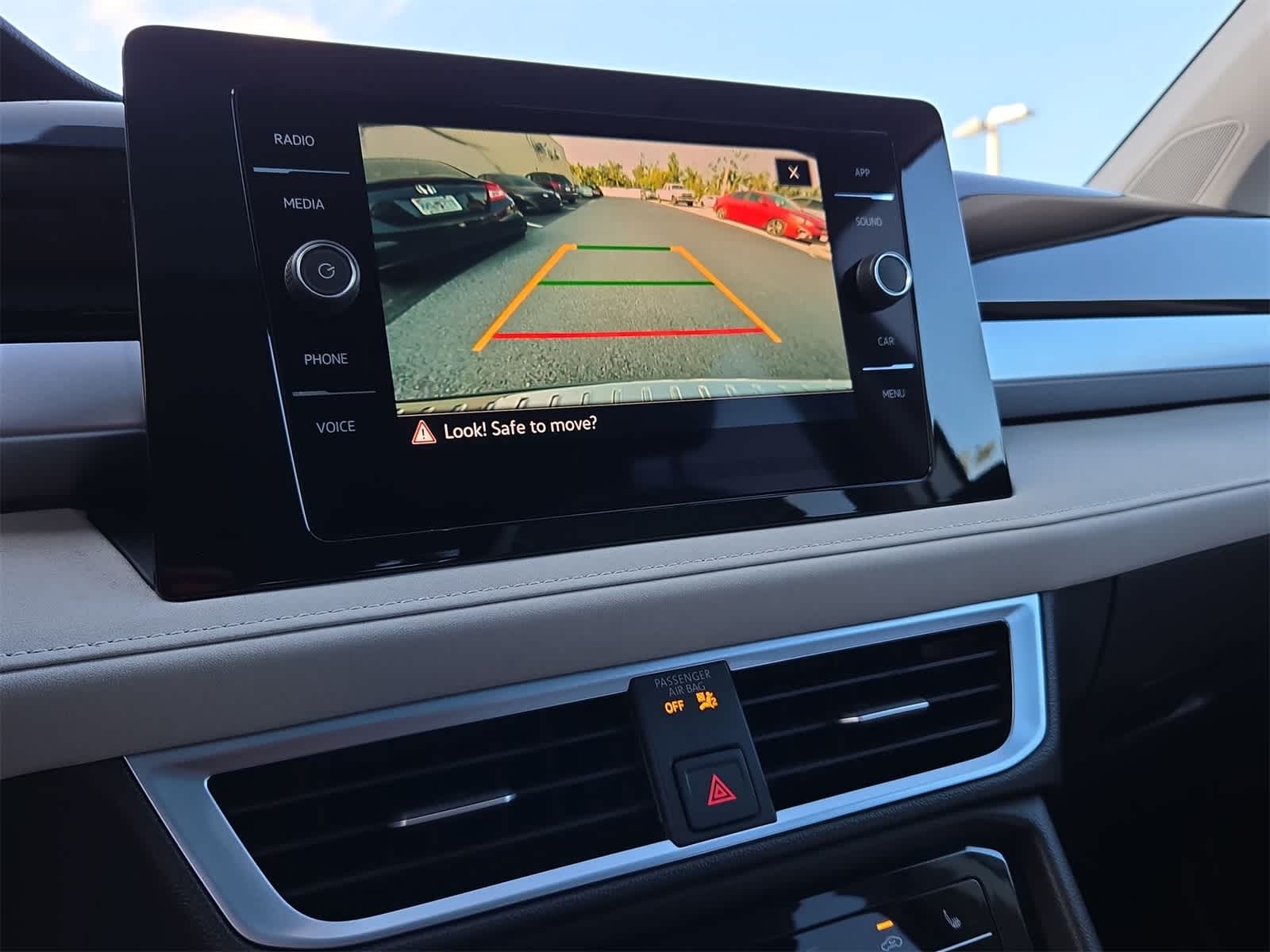 Thumbnail: 2025 Volkswagen Taos - 30