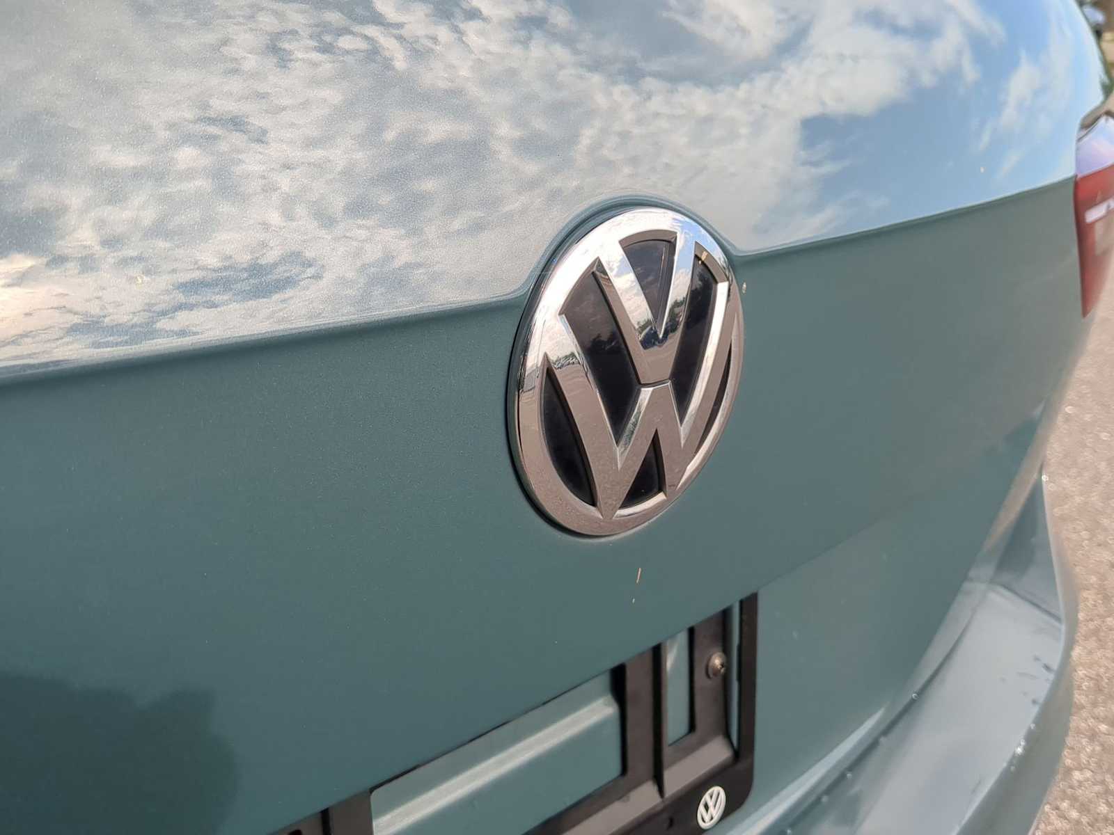 Thumbnail: 2020 Volkswagen Tiguan - 12