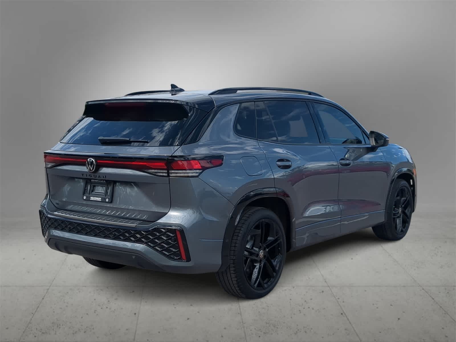 Thumbnail: 2026 Volkswagen Tiguan - 8