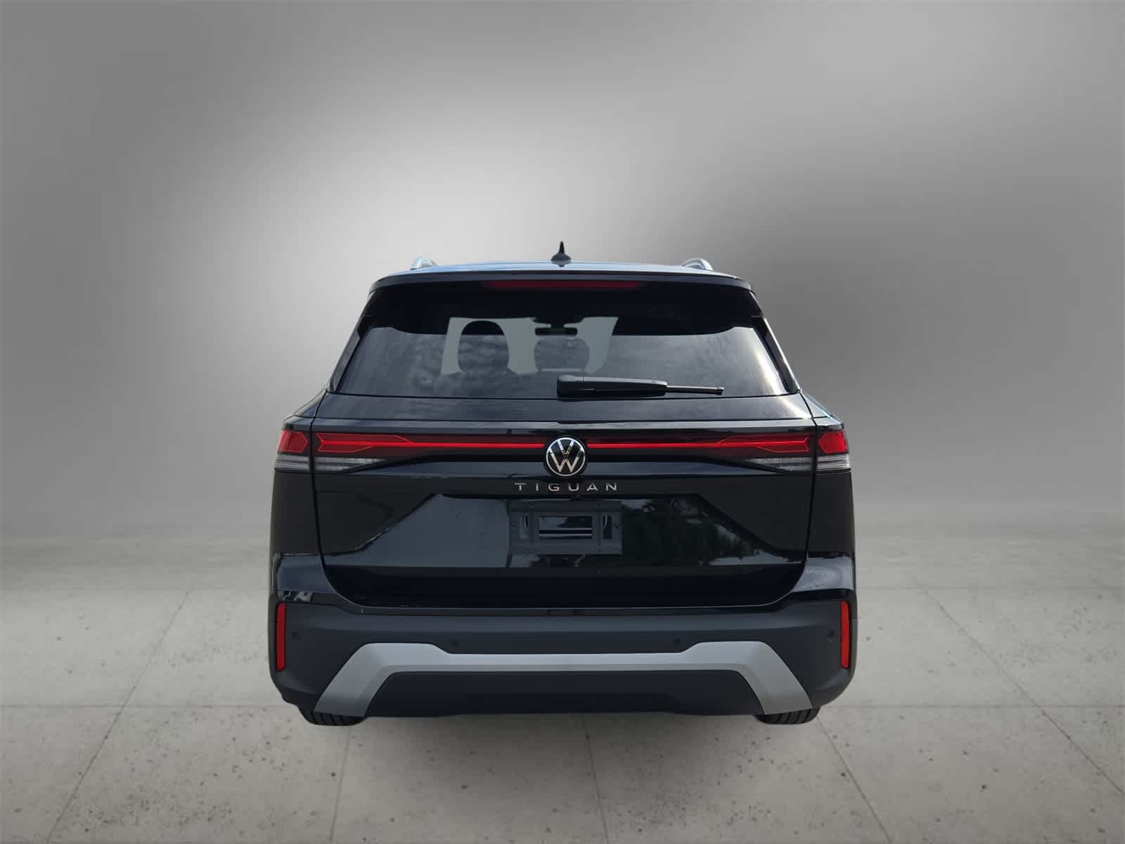 Thumbnail: 2025 Volkswagen Tiguan - 7