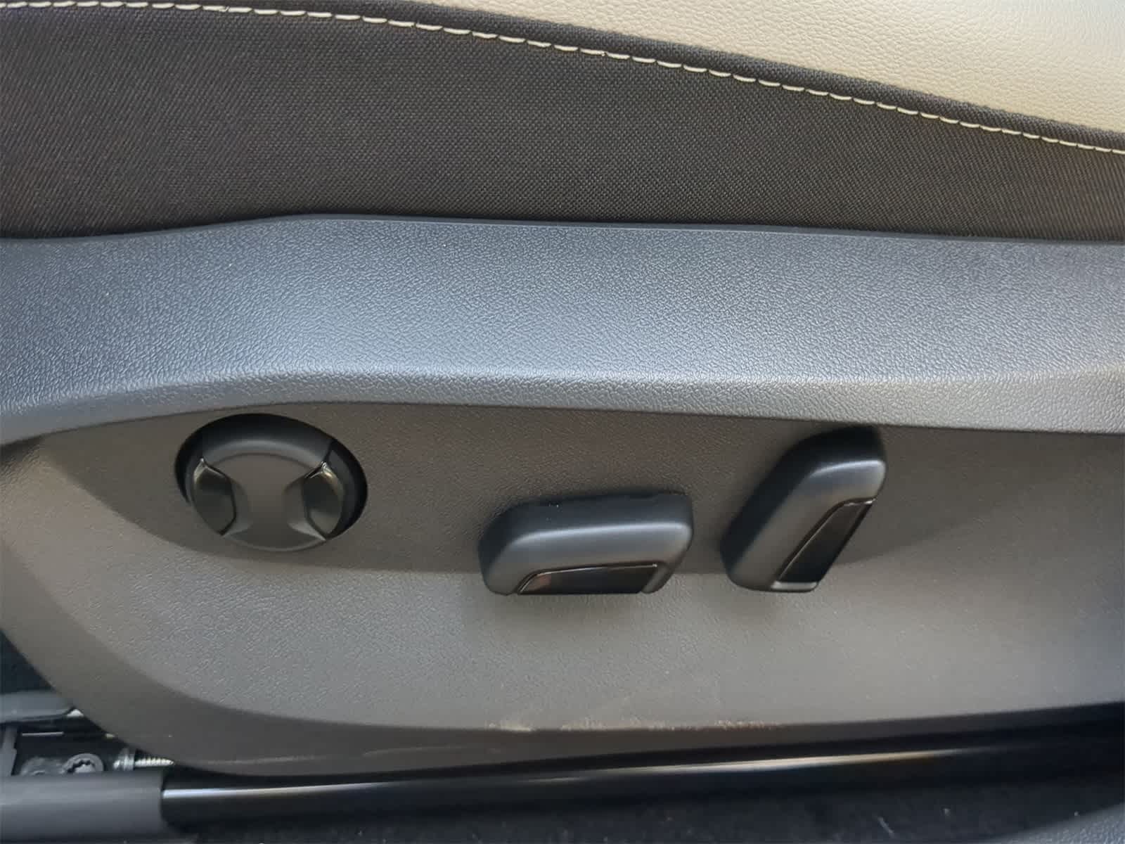 Thumbnail: 2025 Volkswagen Taos - 18