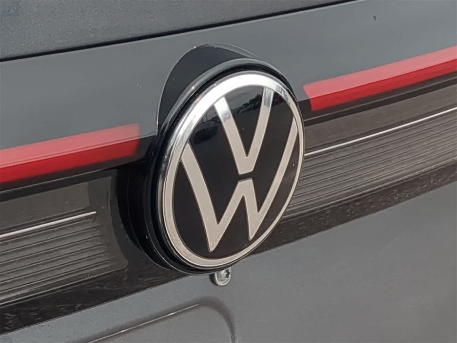 Thumbnail: 2025 Volkswagen Taos - 12