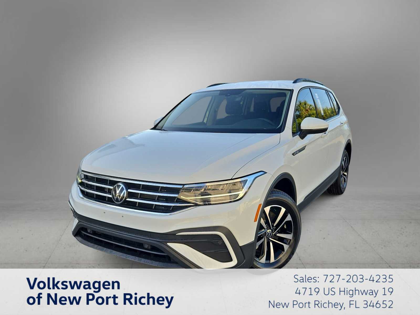 Thumbnail: 2023 Volkswagen Tiguan - 1