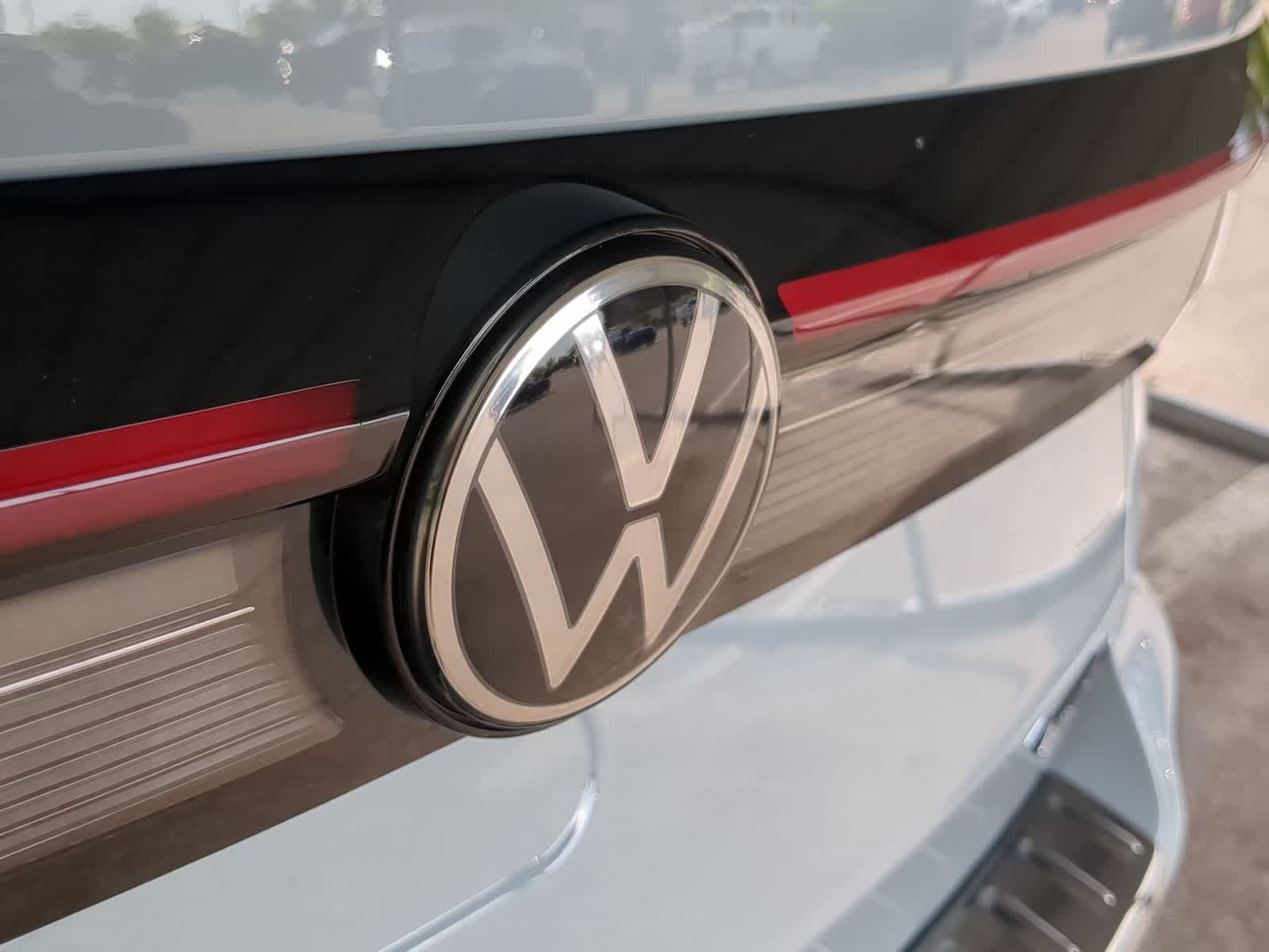 Thumbnail: 2025 Volkswagen Taos - 12