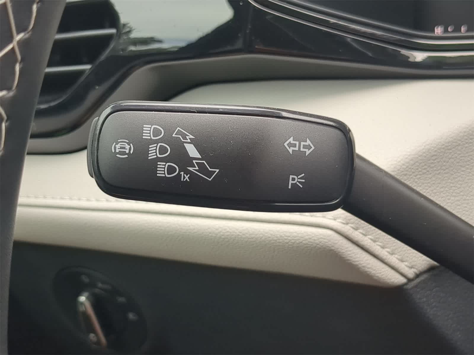 Thumbnail: 2025 Volkswagen Taos - 27