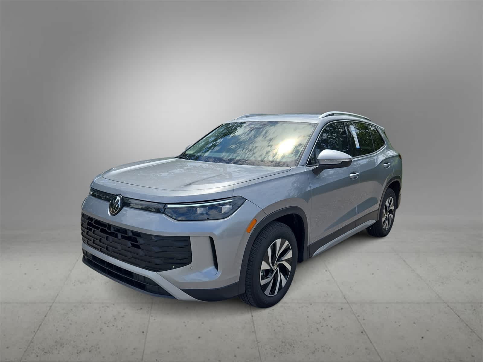 Thumbnail: 2025 Volkswagen Tiguan - 4