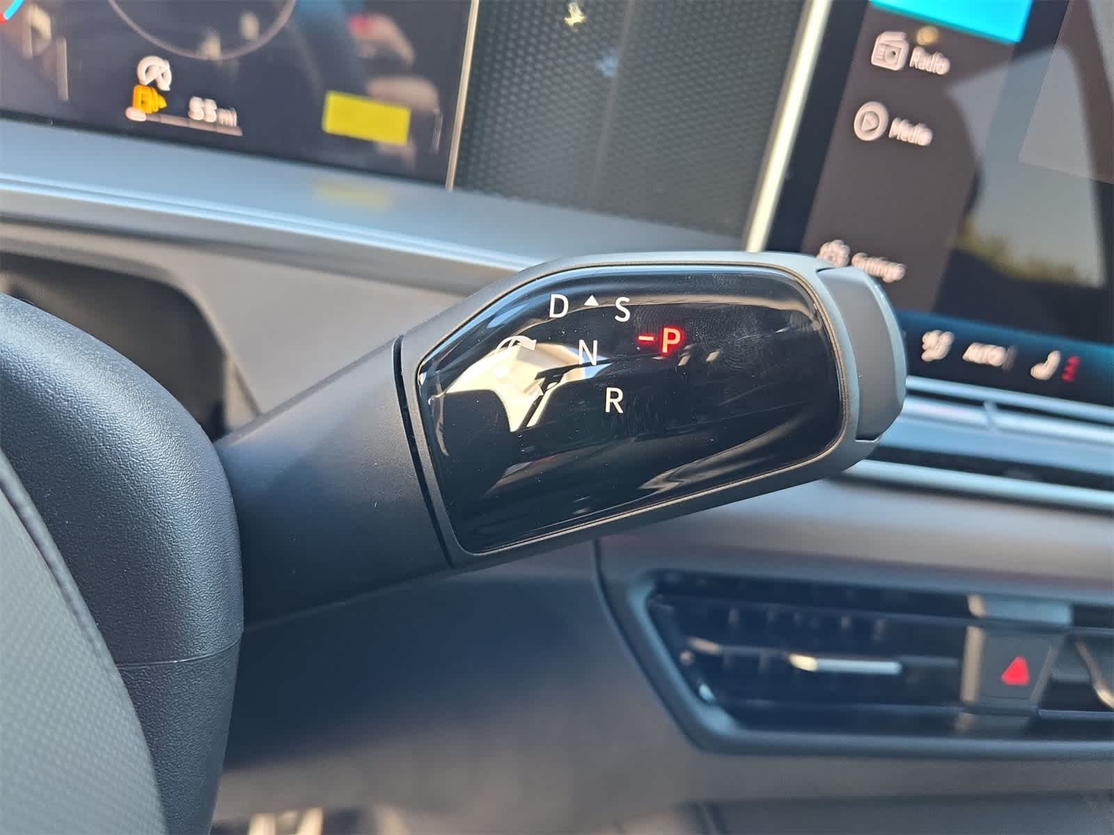 Thumbnail: 2025 Volkswagen Tiguan - 32