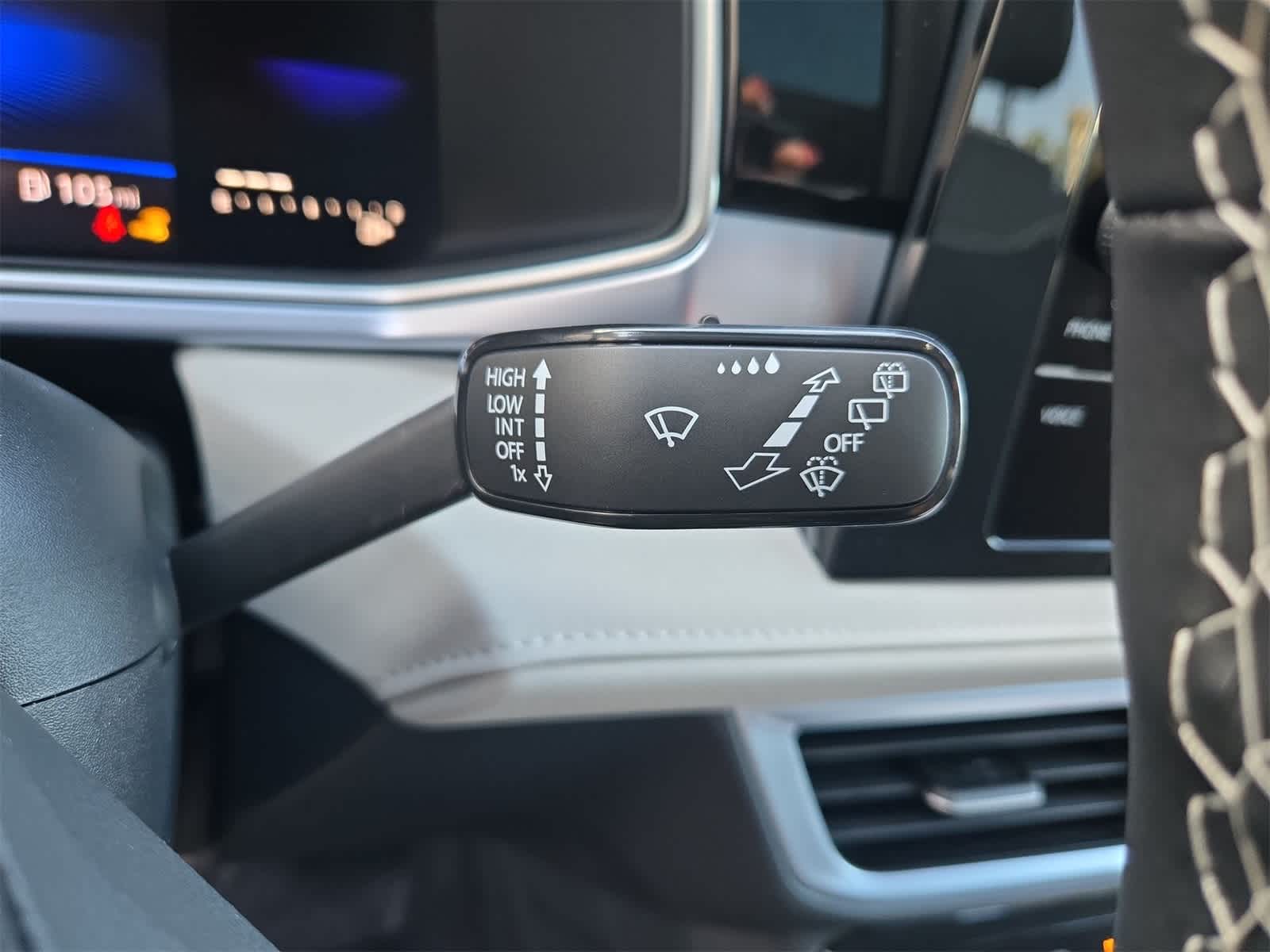 Thumbnail: 2025 Volkswagen Taos - 27