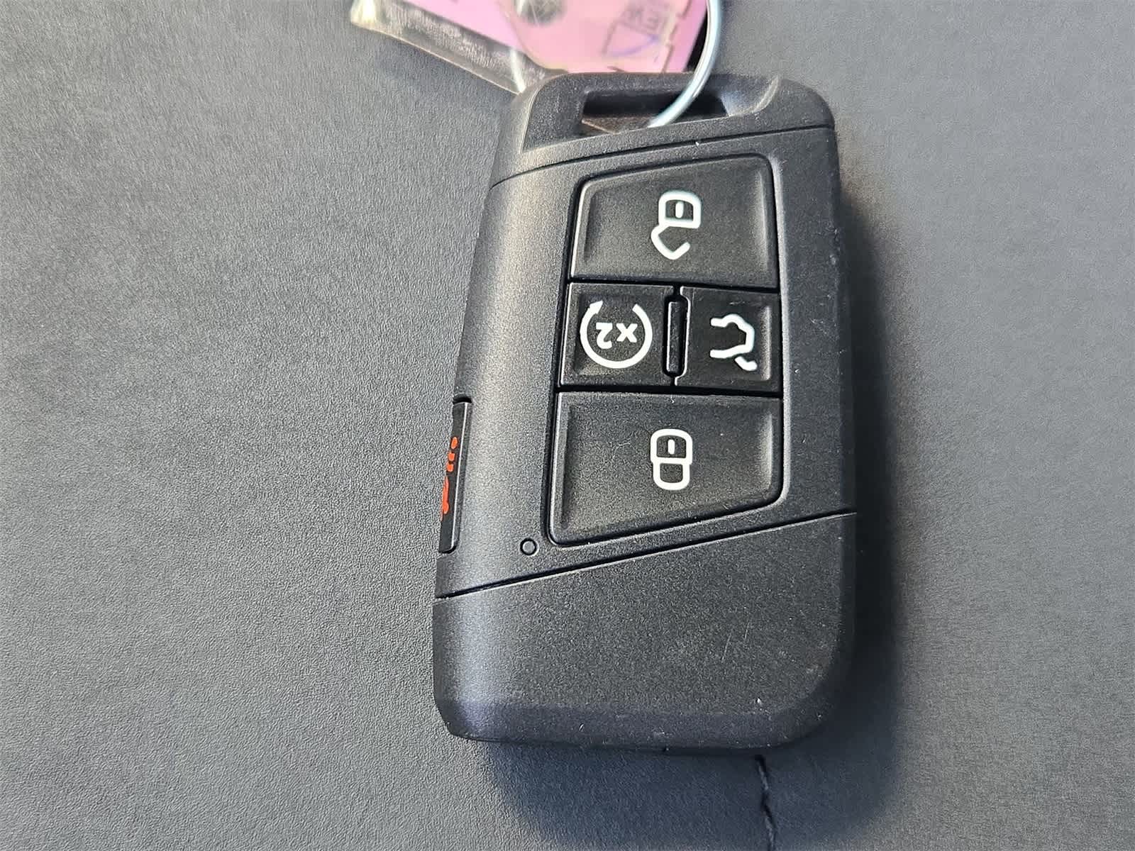 Thumbnail: 2025 Volkswagen Taos - 34