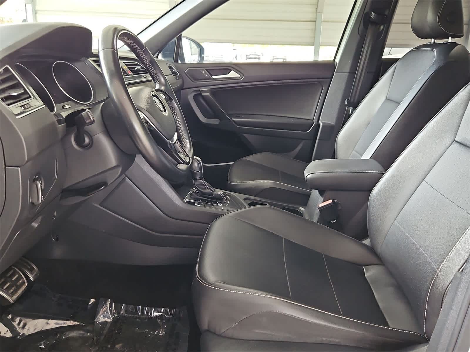 Thumbnail: 2021 Volkswagen Tiguan - 27