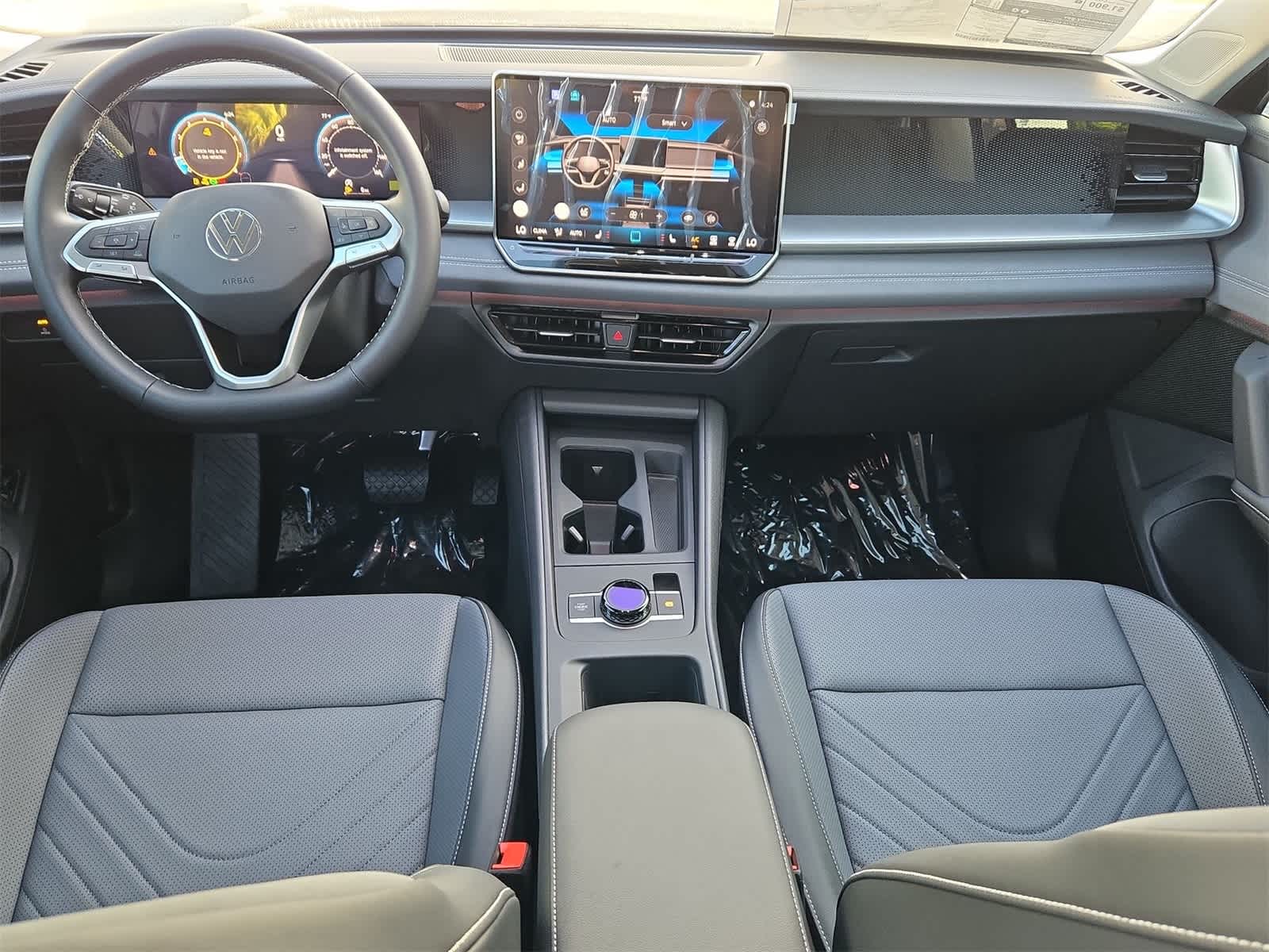 Thumbnail: 2025 Volkswagen Tiguan - 16