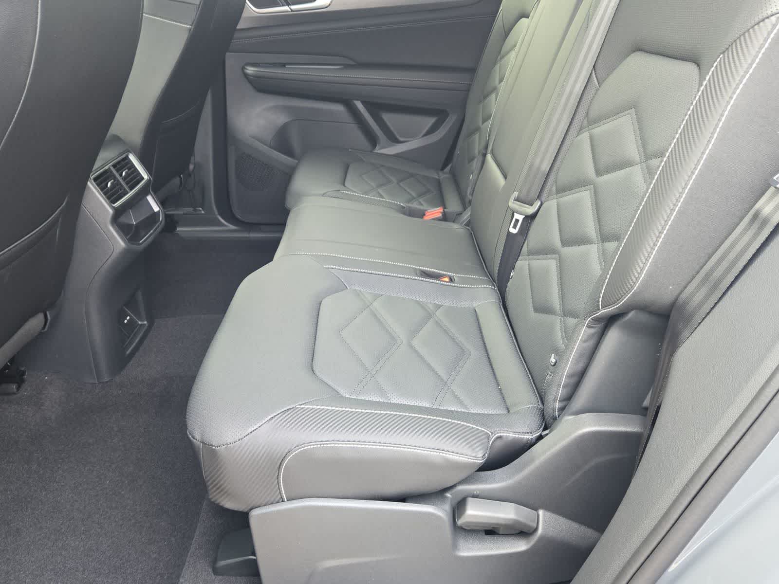 Thumbnail: 2026 Volkswagen Atlas - 19