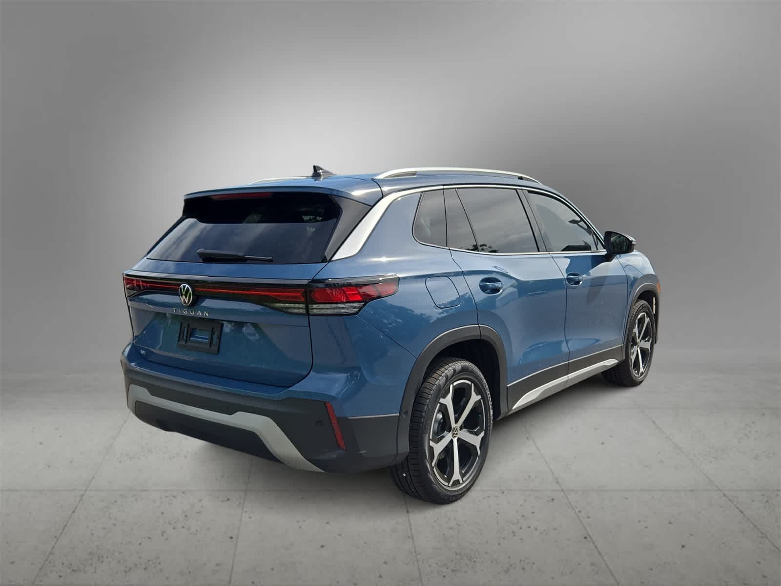 Thumbnail: 2025 Volkswagen Tiguan - 8