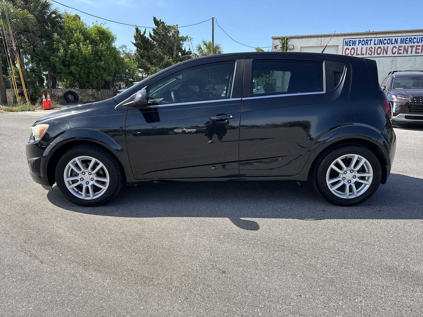 Thumbnail: 2014 Chevrolet Sonic - 3