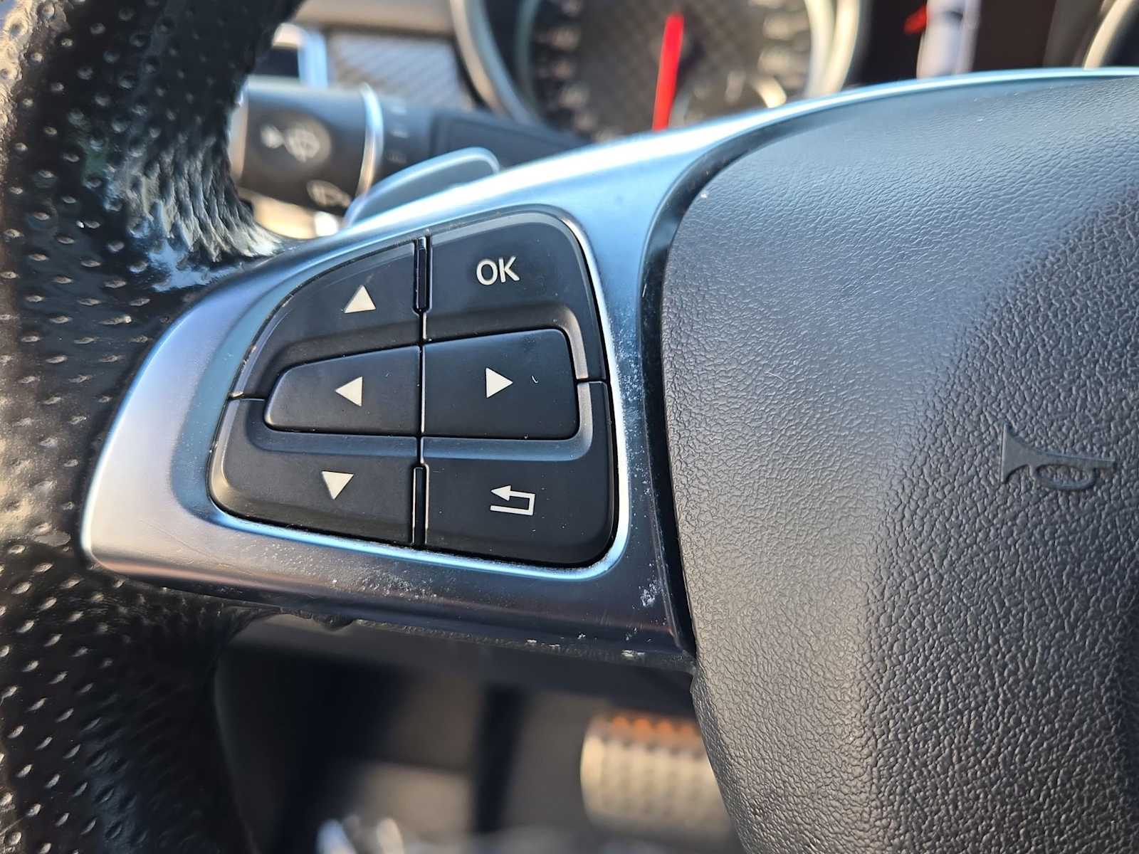 Thumbnail: 2018 Mercedes-Benz GLE - 25