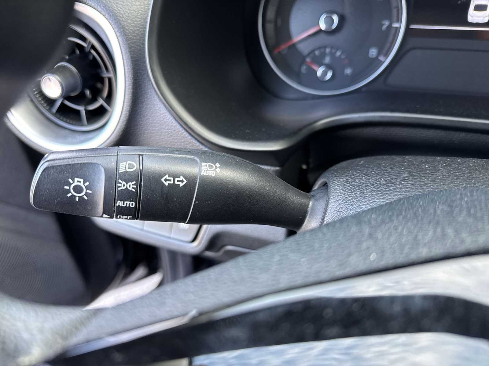 Thumbnail: 2023 Kia Forte - 24